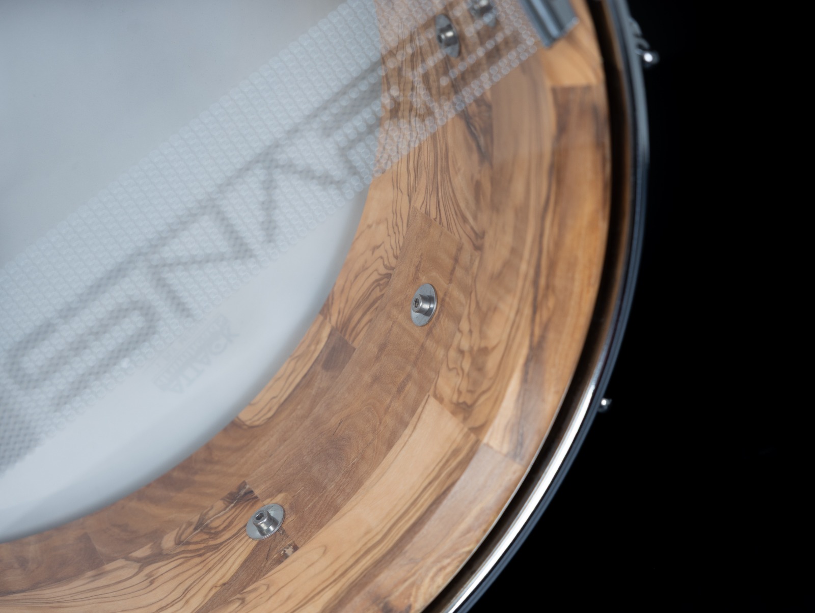 611a873b-28f3-48e9-b440-1e147b445043